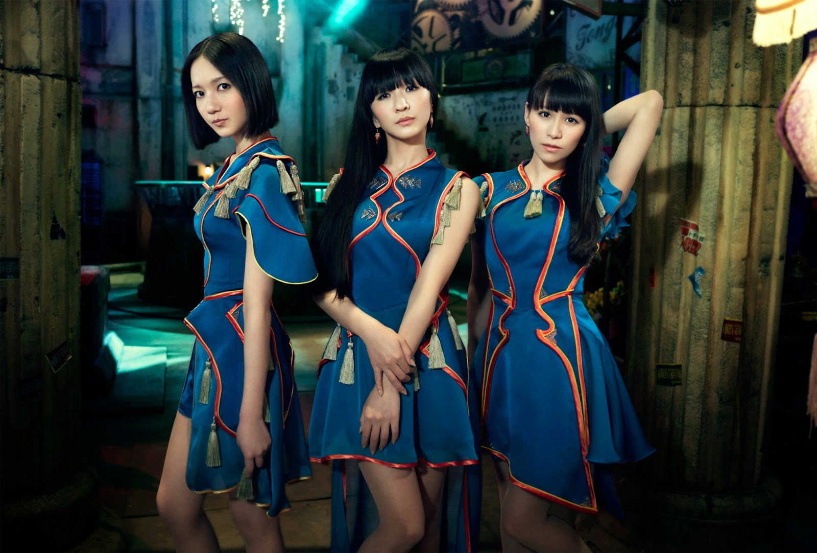 Perfumeのファンでおま いっぺんにいろいろ出しすぎ