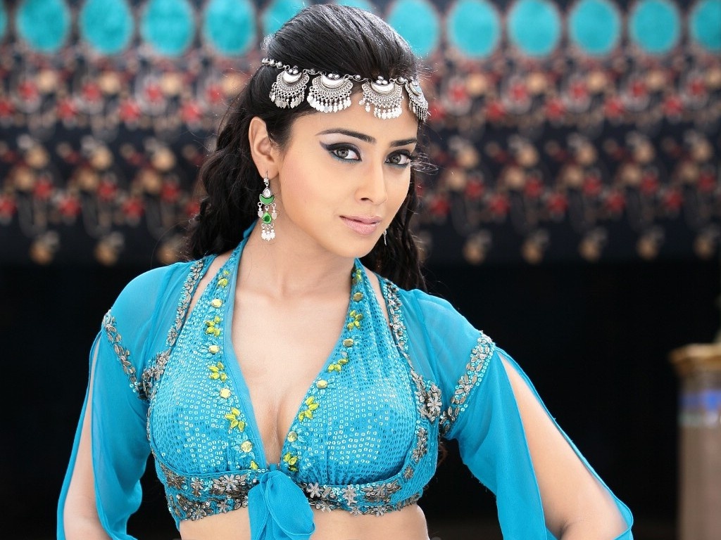 Shriya Saran â€“ Raag.fm Bollywood News | Collection | Movies Review | Bol