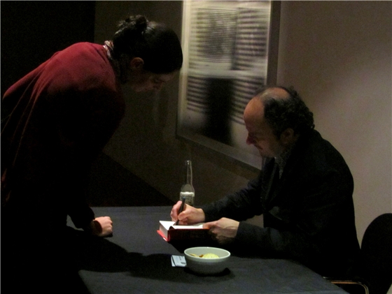 Jeffrey Eugenides signing my copy of The Marriage Plot