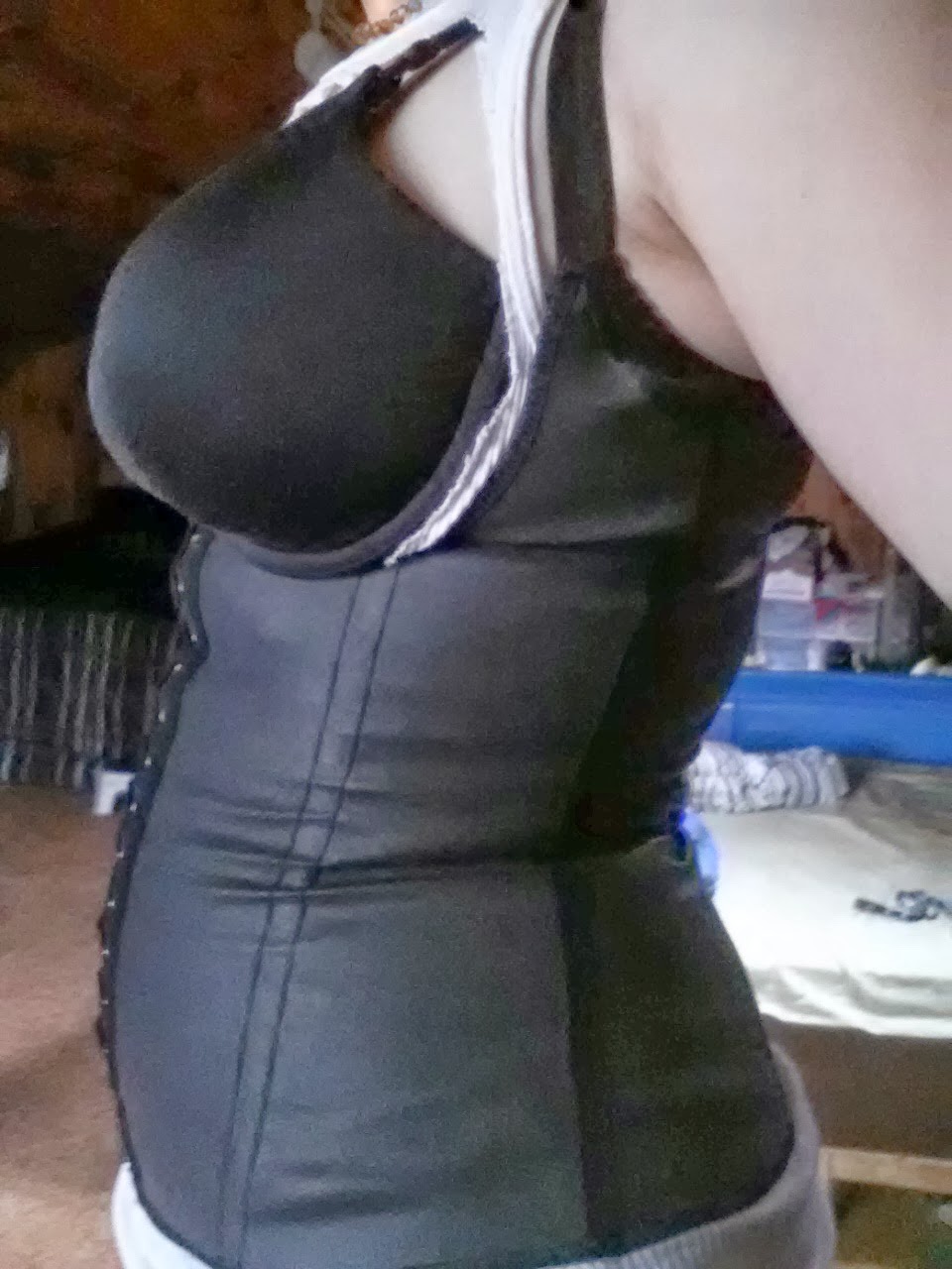 my waist trainer keeps rolling up