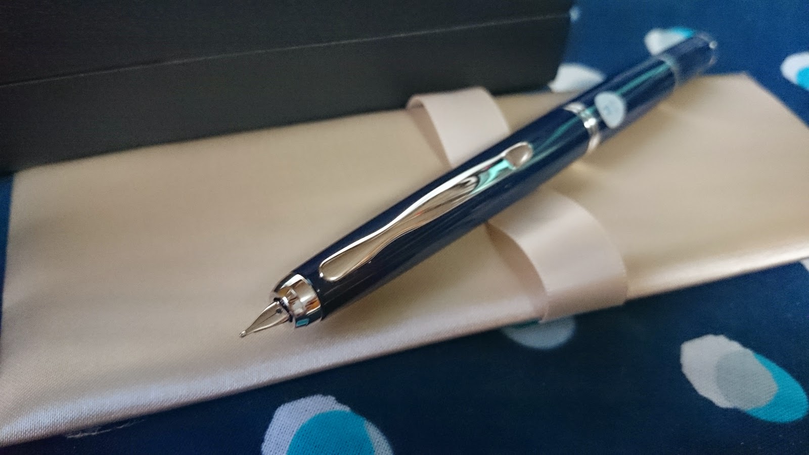 キャップレス万年筆すごい！最高！ - 一般に公正妥当と認められたいBLOG