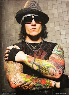 Arti setiap tatto personil a7x Synyster+gates+tattoo_1