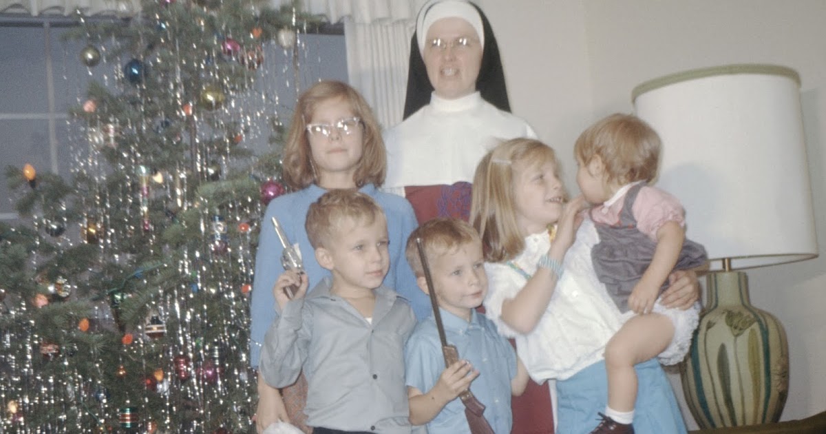 ABT UNK: Advent Calendar of Christmas Memories - Christmas Traditions