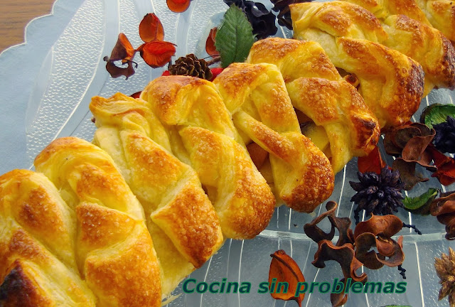 Trenza De Hojaldre Rellena De Compota De Navidad.
