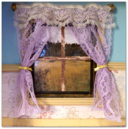 Itty Bitty Teeny Tiny Things Dollhouse Diy Lace Curtains