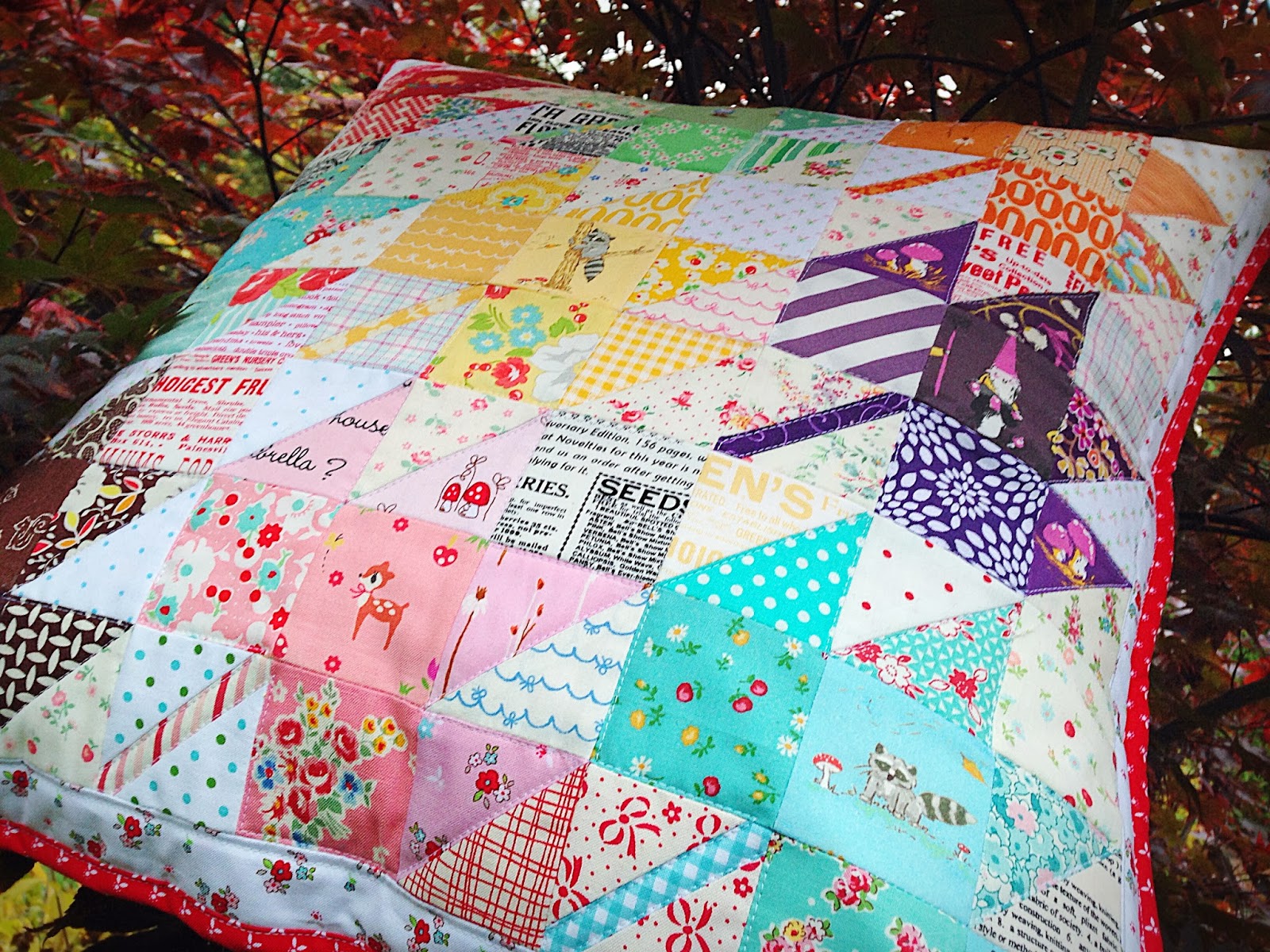 lovely little handmades: a scrappy modern maples pillow