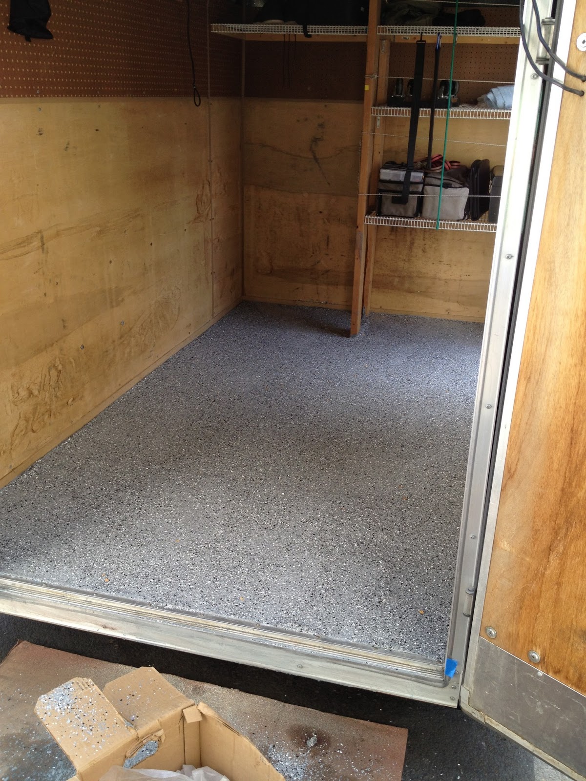 Fast Finish Oregon Epoxy Floors for Salem Oregon Trailers & Garages