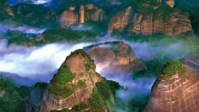 (China Danxia) - Mount Langshan in Human