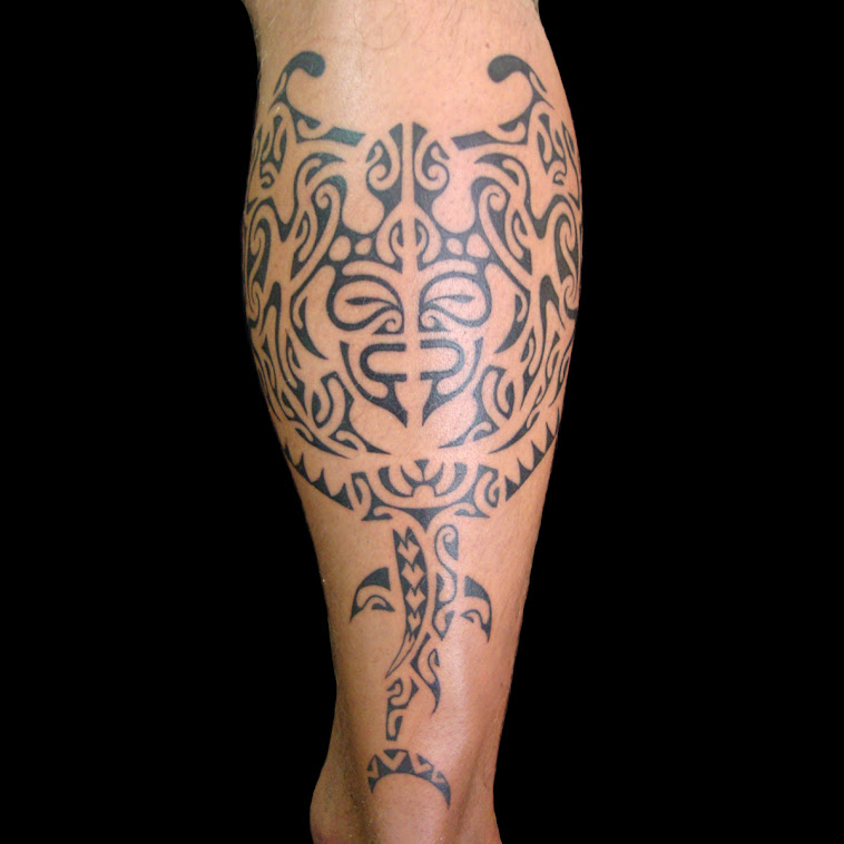 stingray around calf Polynesian style