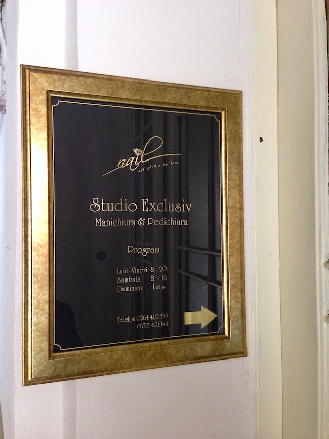 Black & White Nails by Nail Art Studio by Lore Cluj Sandra Bendre