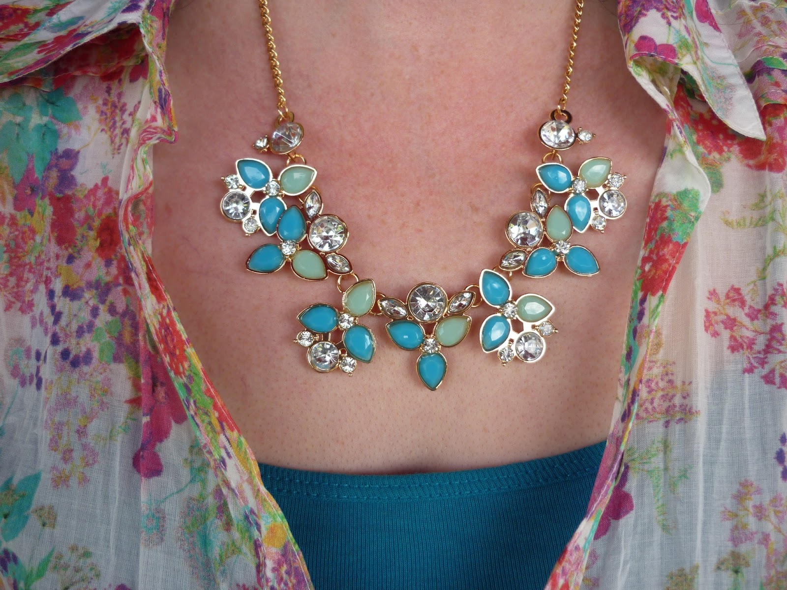 Printed Shirt & Turquoise Necklace | Petite Silver Vixen