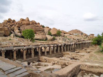 (India) – Hampi Village – The City of Ruins