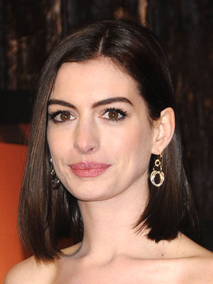 Anne Hathaway S One Day Hairstyles See The Photos Hairstyle Ideas