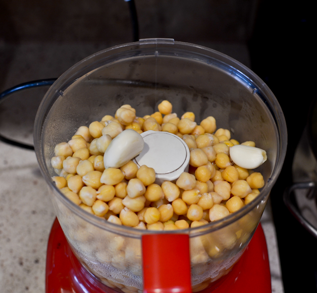 Knitty baker Homemade LowFat Hummus