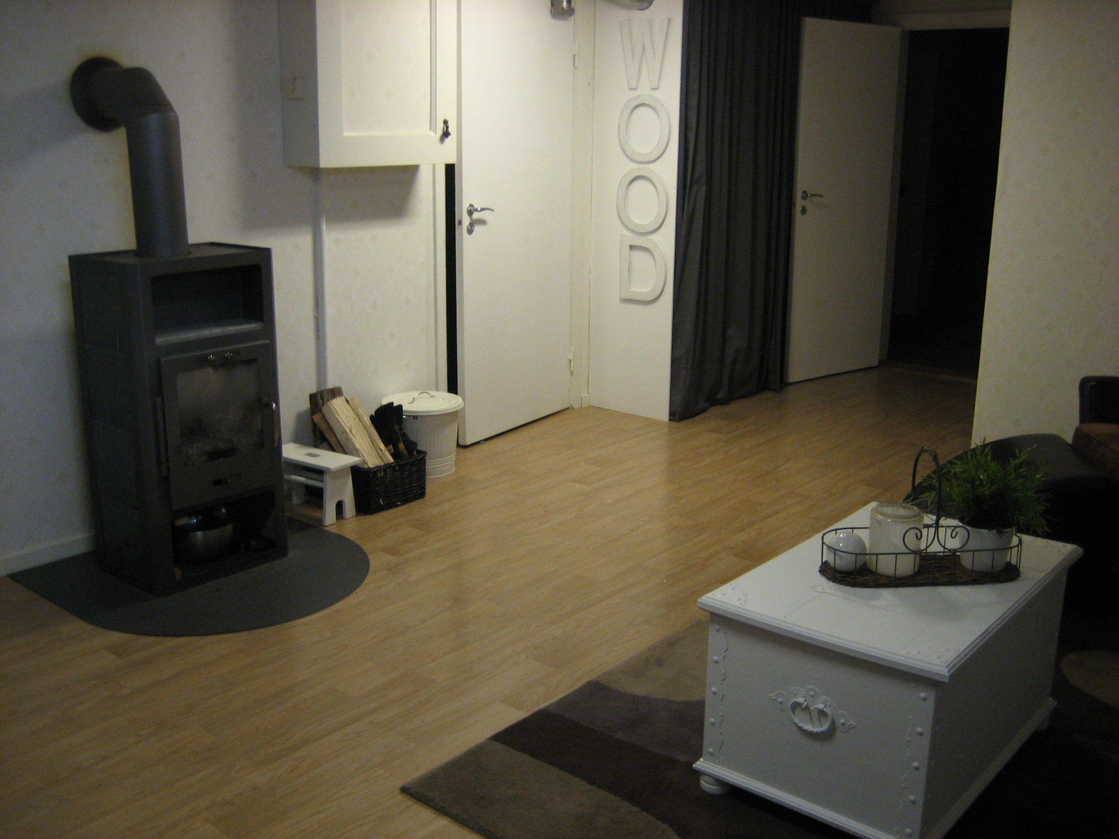 Vita huset 28: wood