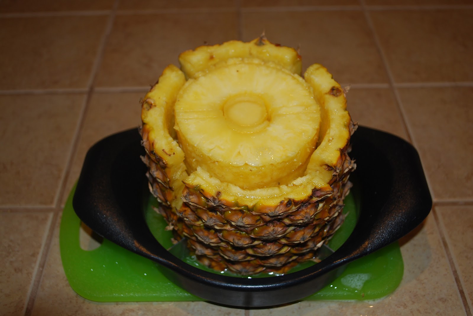 The Jones Family Products I Love Pampered Chef Pineapple Slicer