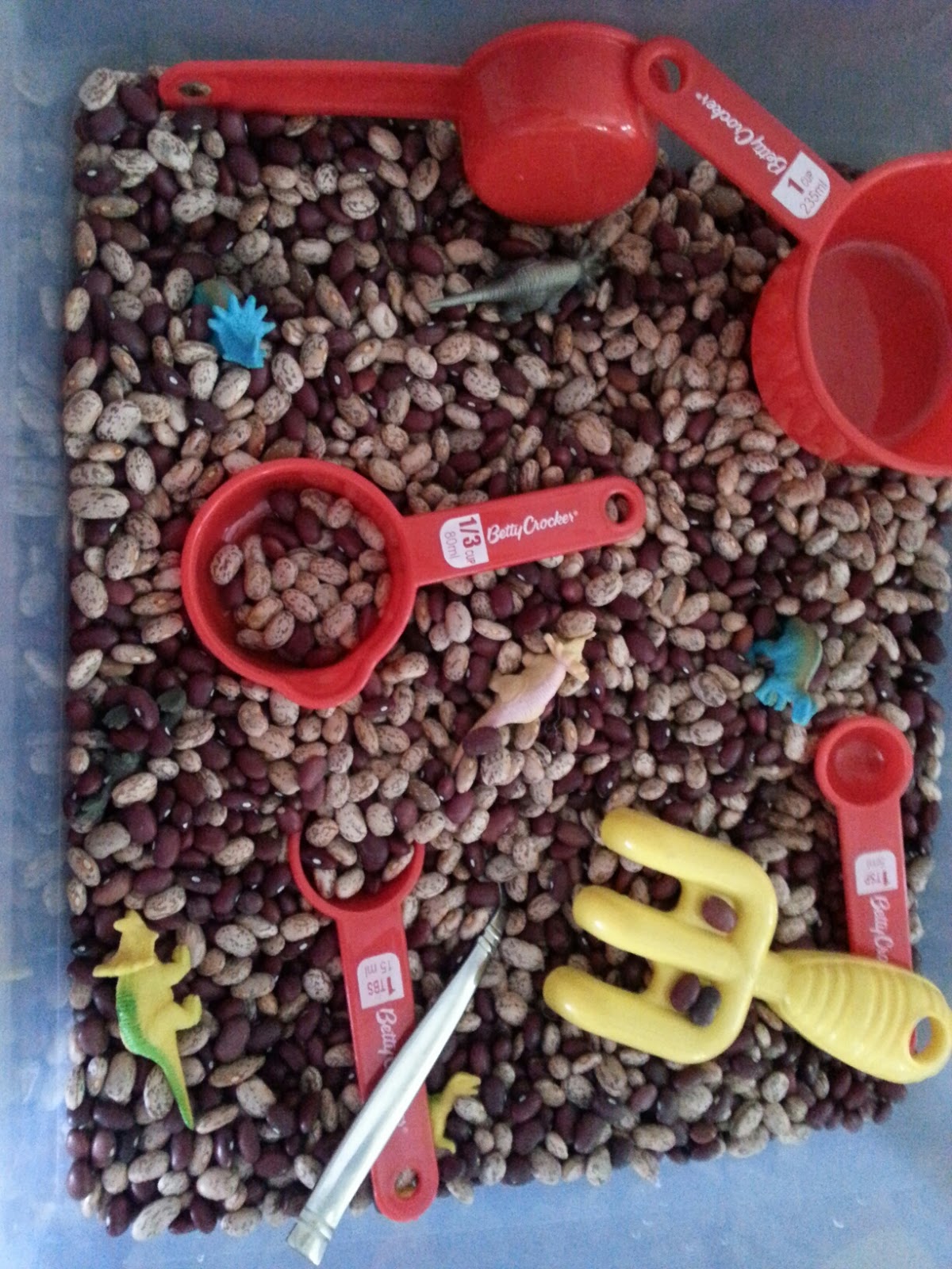 Elementary School Garden Sensory Bin for Monday Made It