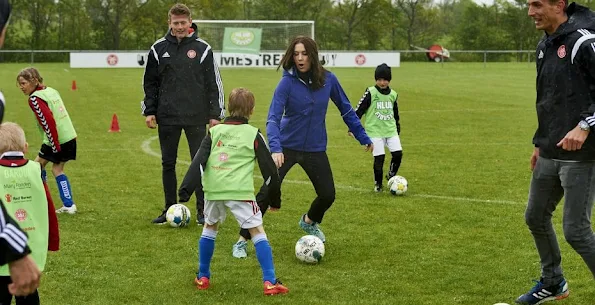 Crown Princess Mary of Denmark accompanied by representatives from the Mary Fonden opened Råd til Livet (Advice for Life) at Mødrehjælpen