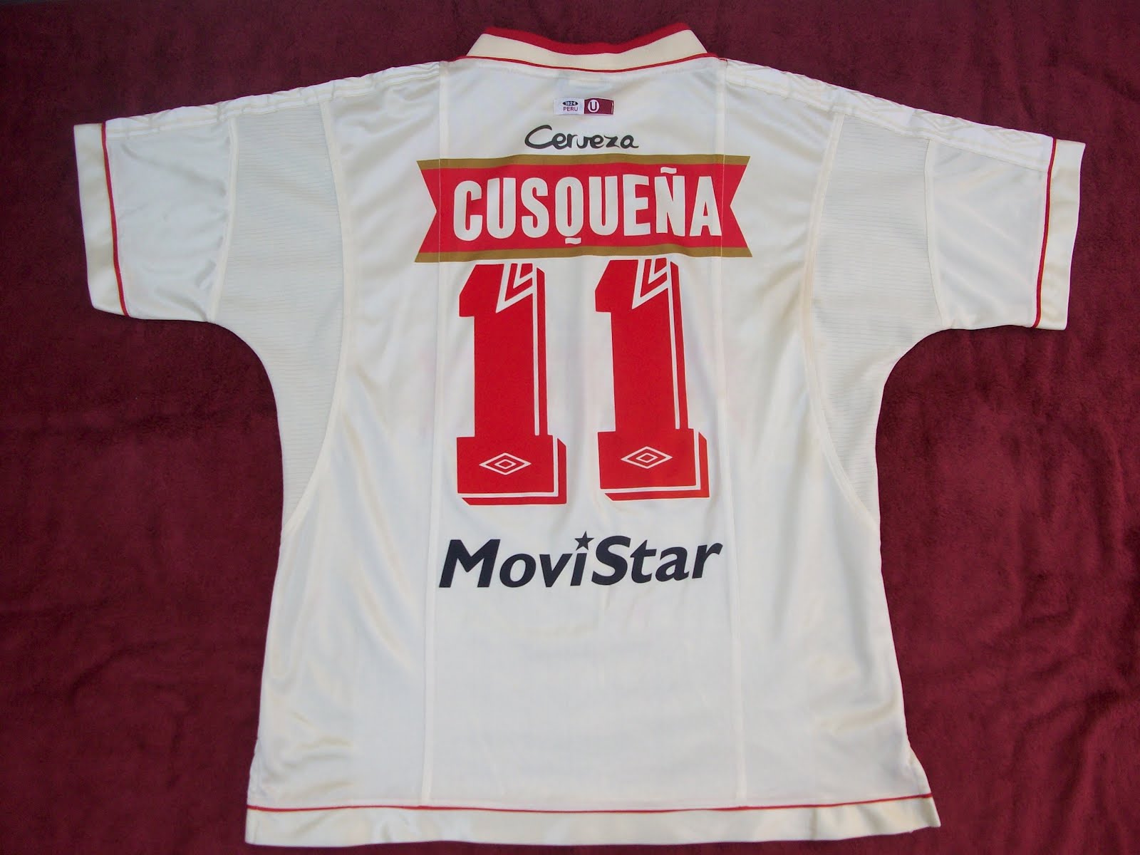 camiseta universitario 1999
