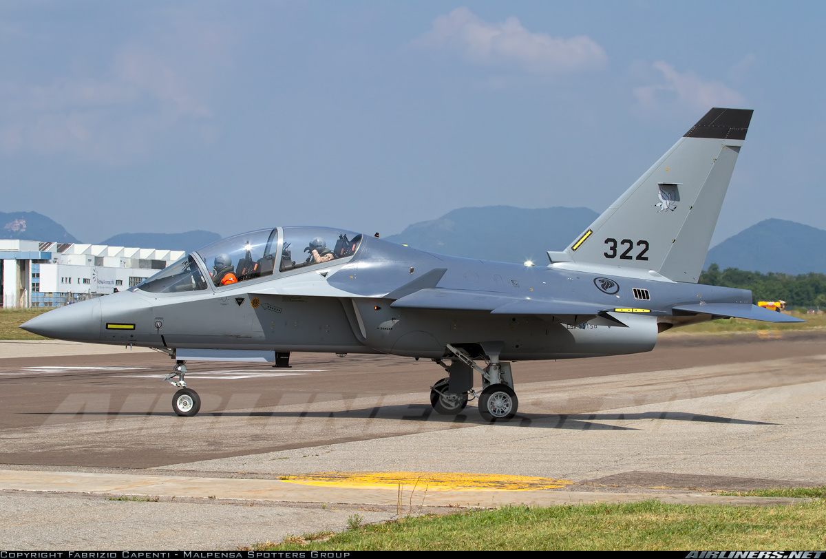Fuerza Aérea de Singapur. Alenia+Aermacchi+T-346A+Master_2