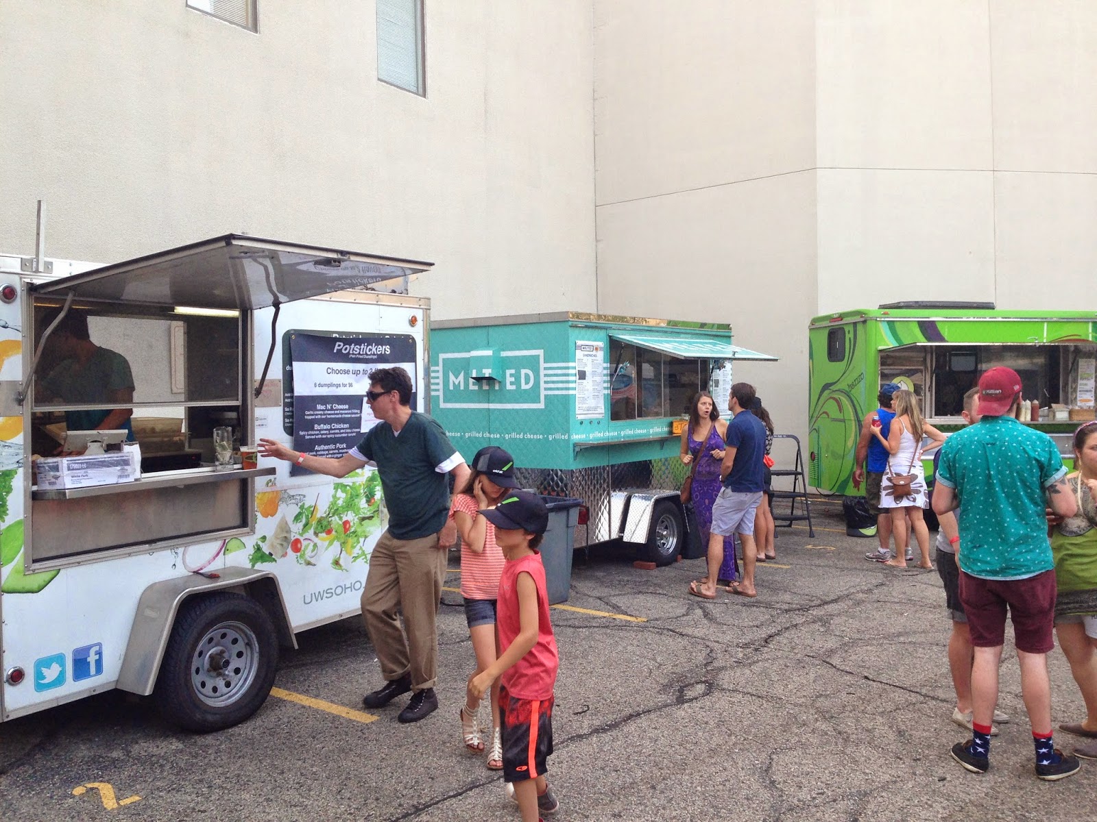 Smokin' Chokin' and Chowing with the King Weekend in Madison