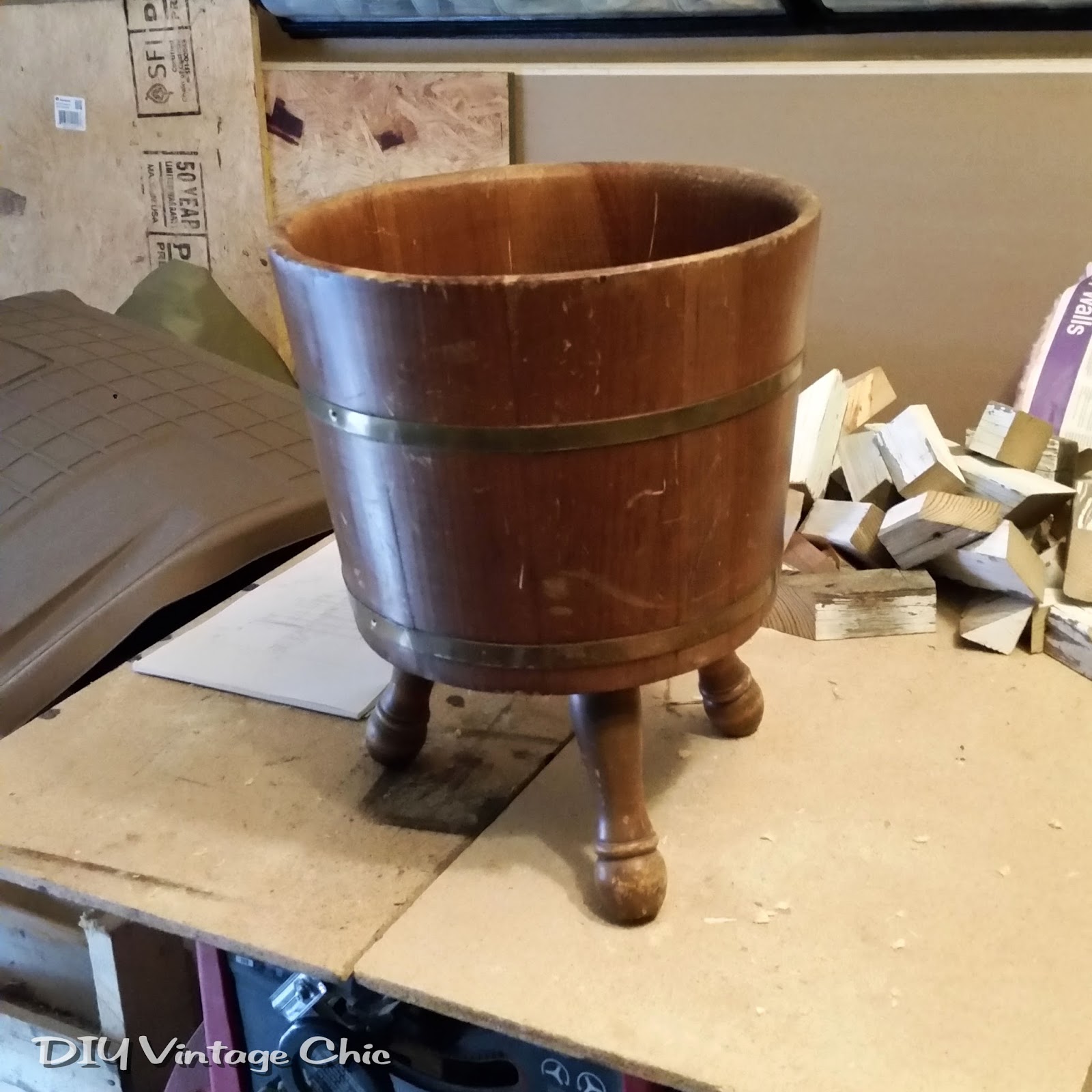 DIY Vintage Chic Reclaimed Wood Christmas Tree