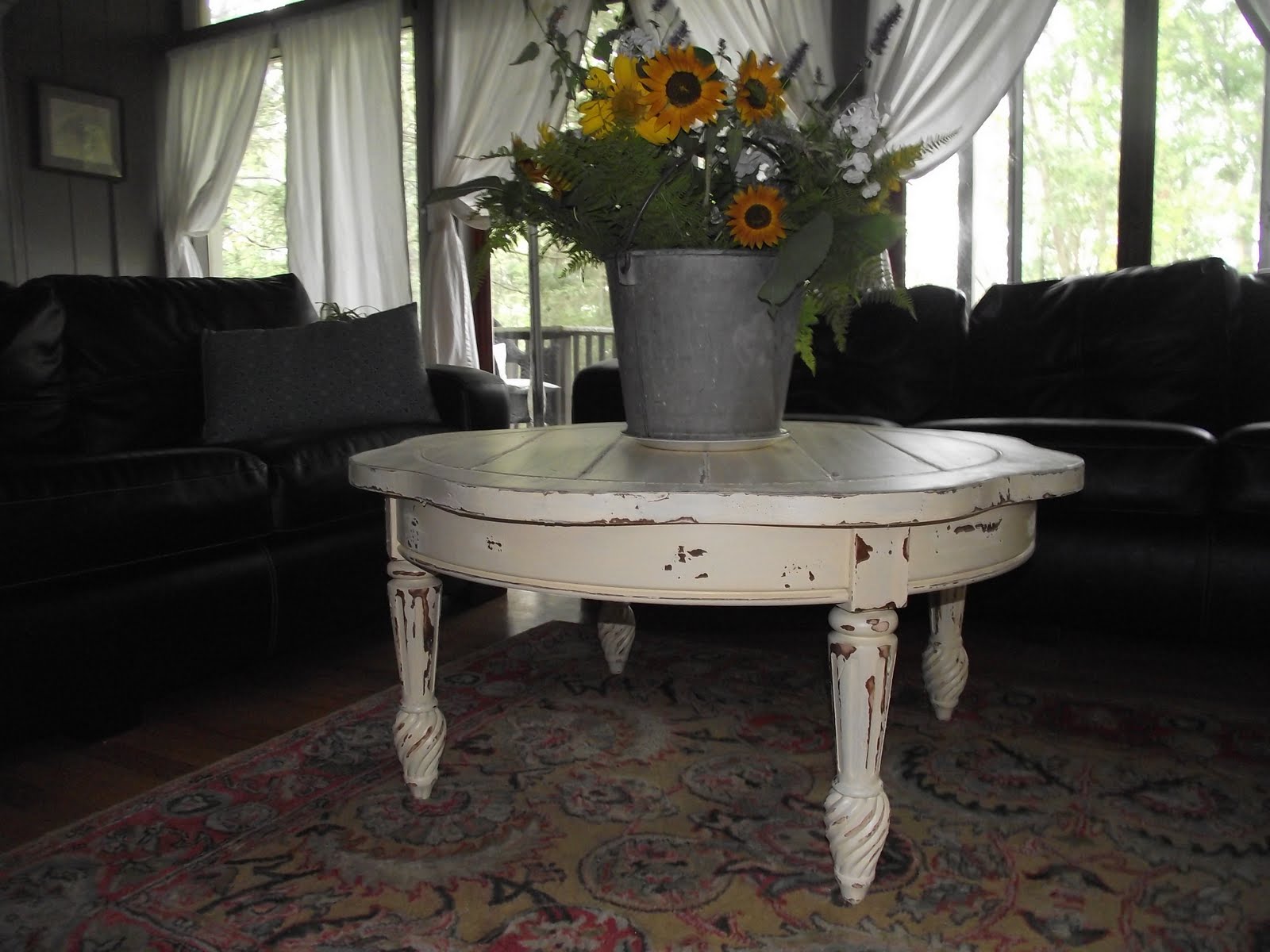 Serendipity Chic Design French country coffee table