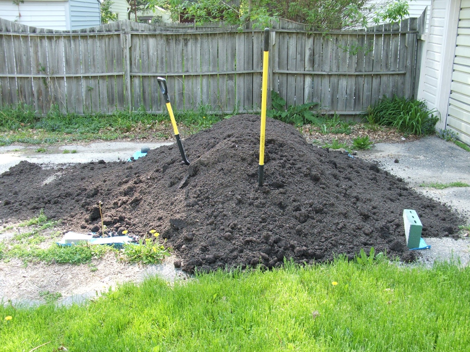 Green Zebra Market Garden Four Cubic Yards of Compost!