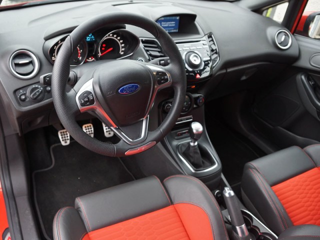 Sarah Adayinthelifeofadreamer 2014 Ford Fiesta St Review