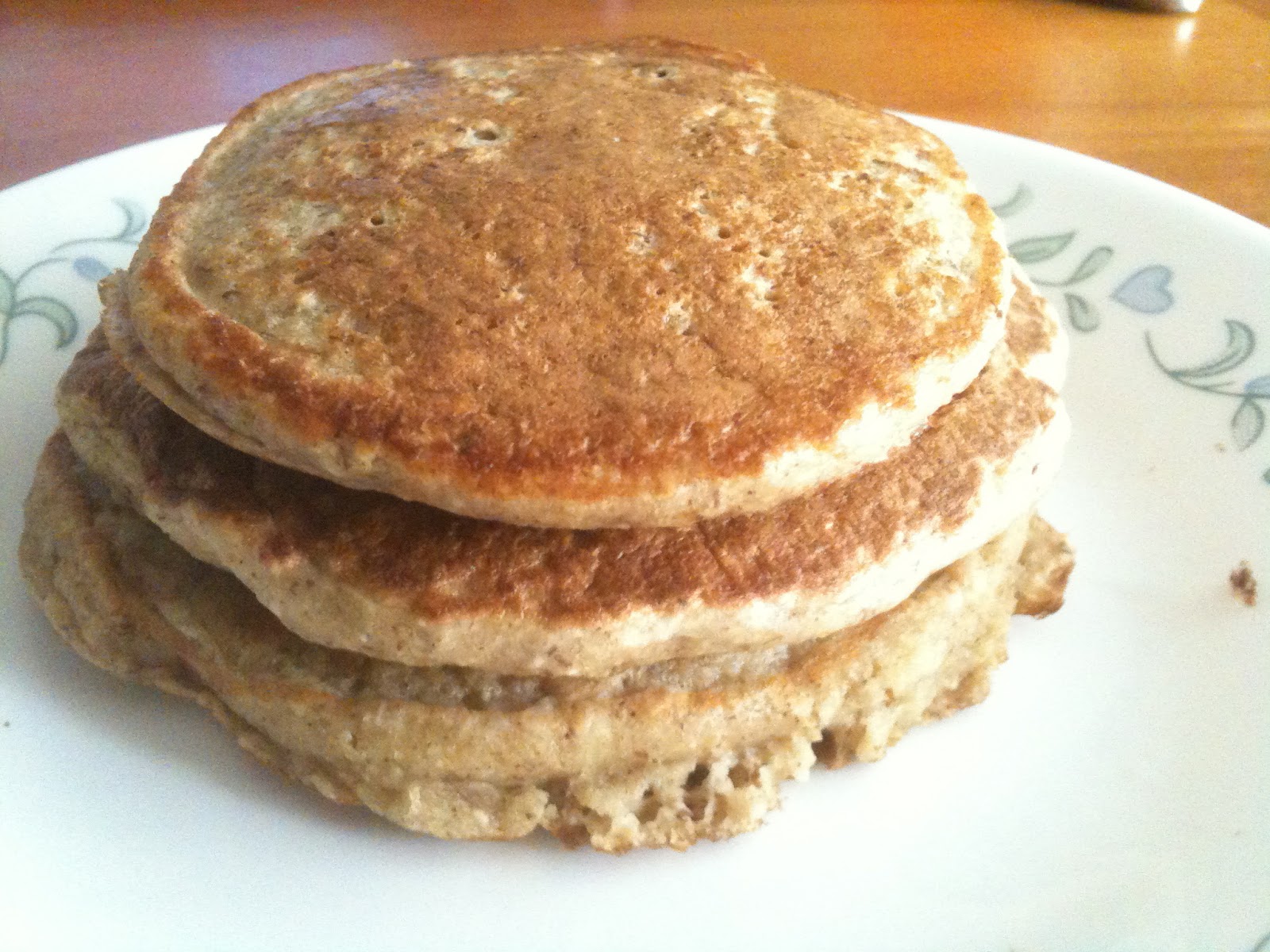 free to eat & be Applesauce & Oat Pancakes