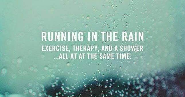 la fille aux baskets roses