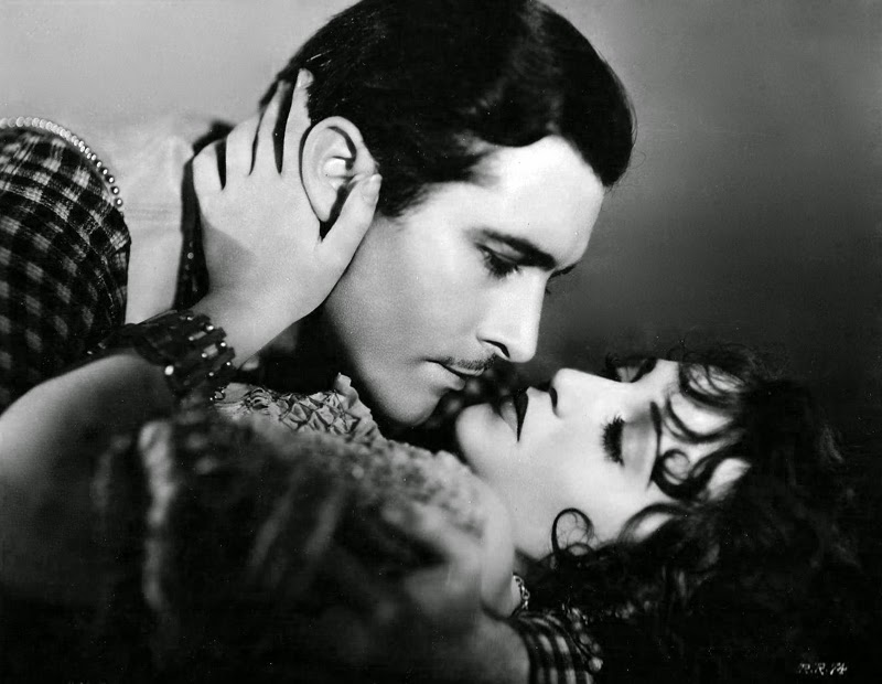 Check Out What John Boles and Bebe Daniels Looked Like  in 1929 