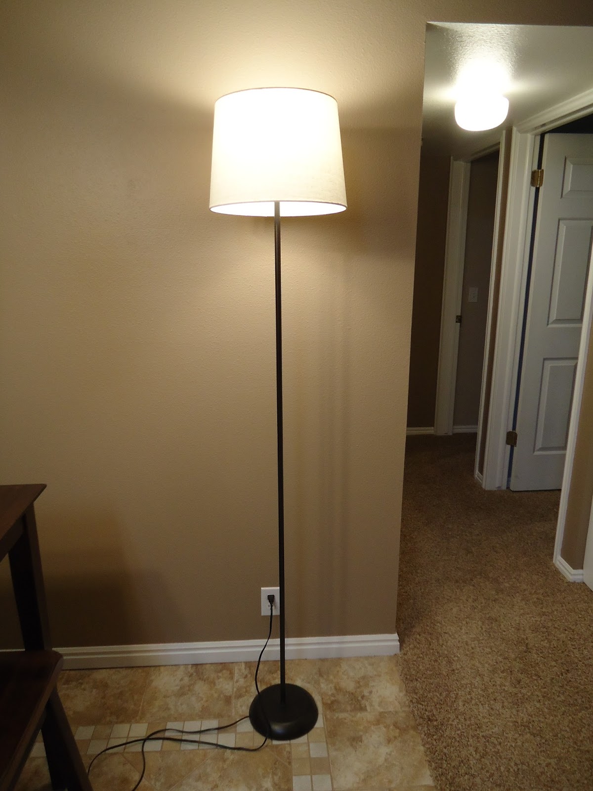Cobblestones & Ivy floor lamp makeover