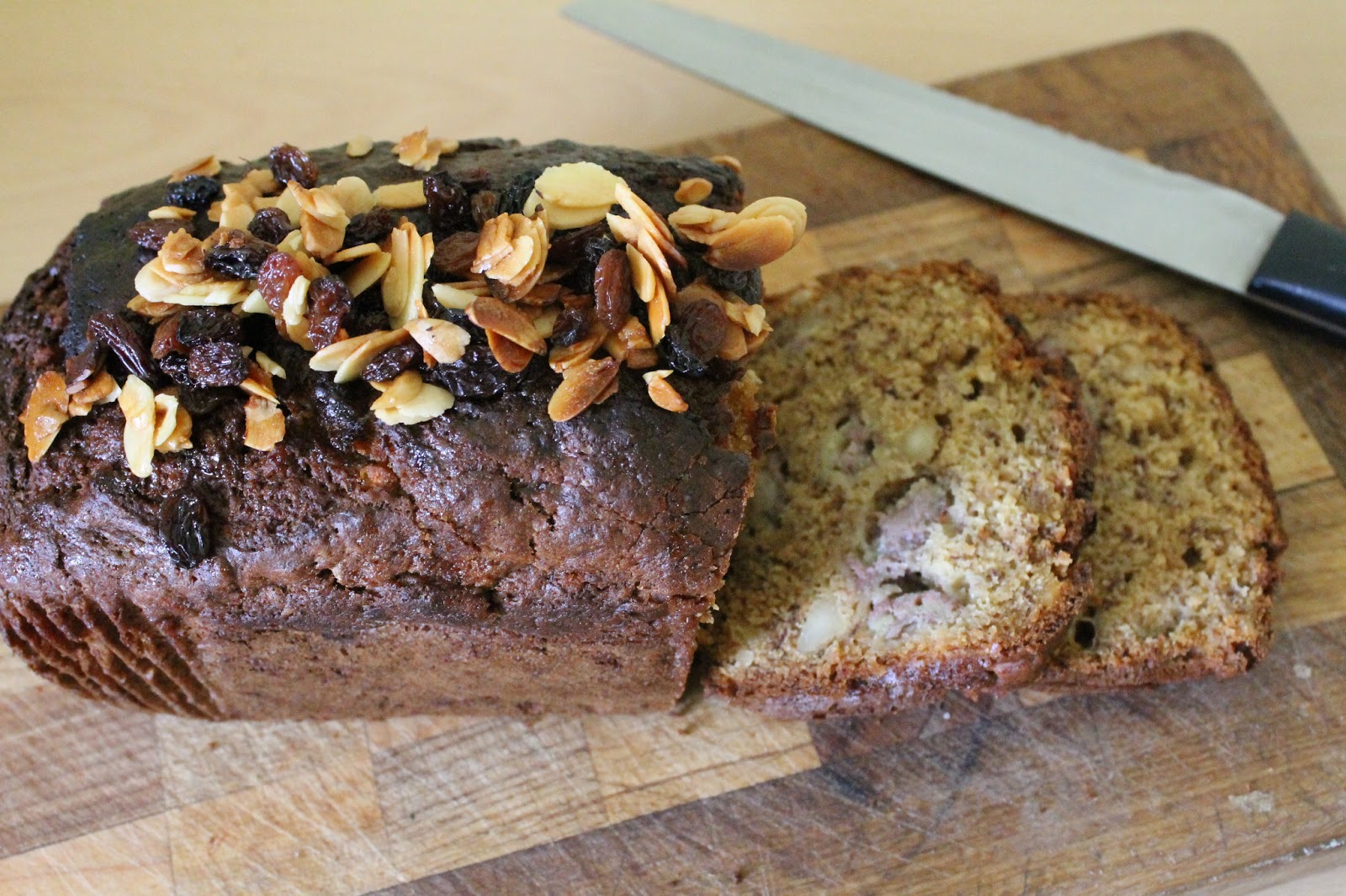 JibberJabberUK Banana, Almond & Maple Syrup Cake