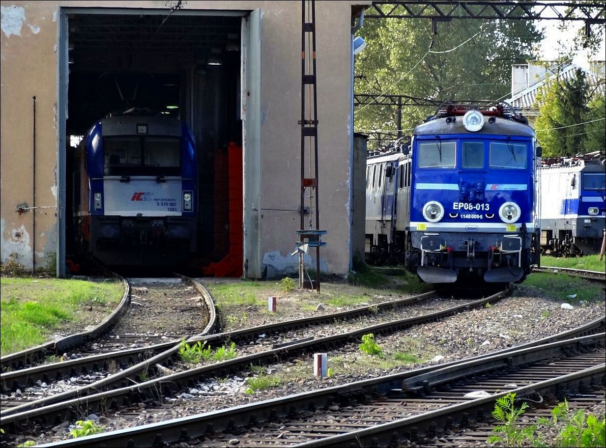 ES64U4 5 370 007 i EP08-013