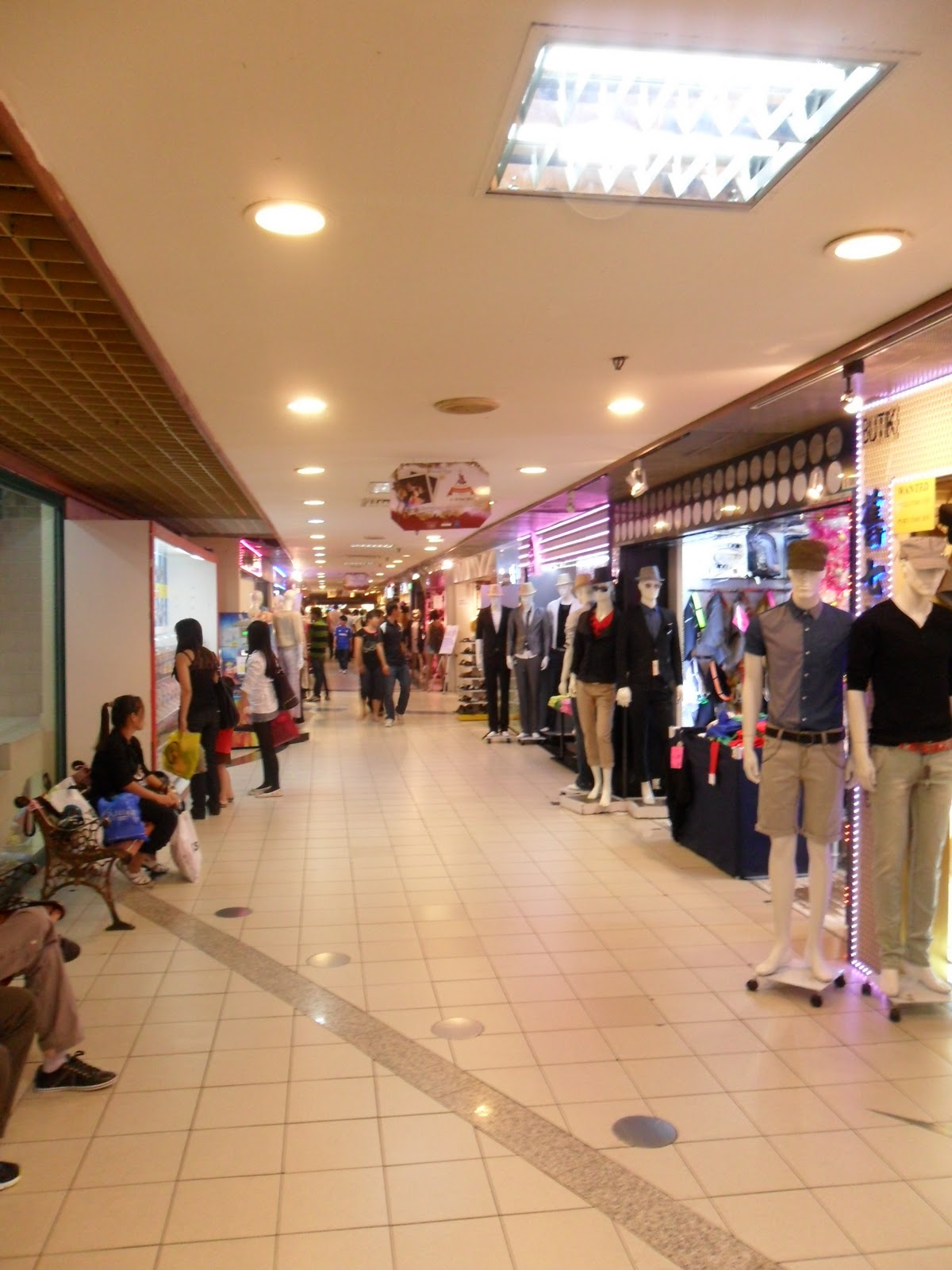 Expat Abroad Sungei Wang Shopping Mall and Roller Skating in KL