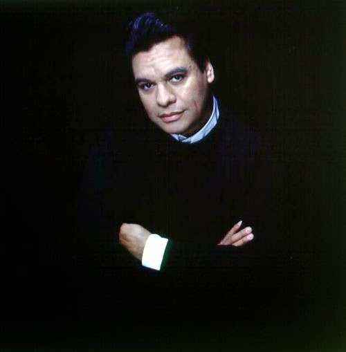 CANCIONES DE JUAN GABRIEL ABRAZAME MUY FUERTE canciones de juan gabriel abrazame muy fuerte:
