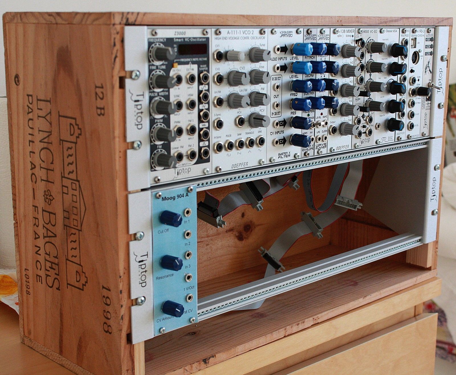 MATRIXSYNTH Eurorack Modular Analogue Synthesizer in Chateaux Lynch