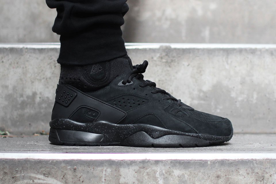 nike air mowabb
