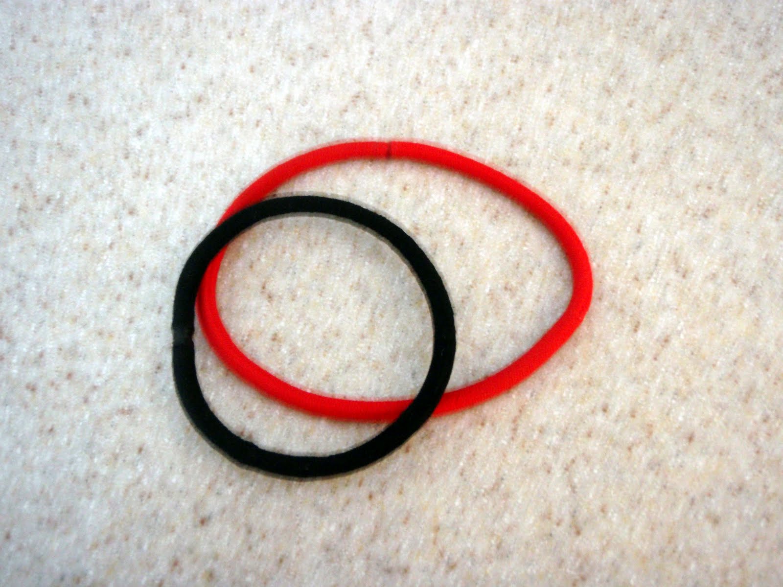 Skinnie Piggie Jello Legs Stretched Hair Ties