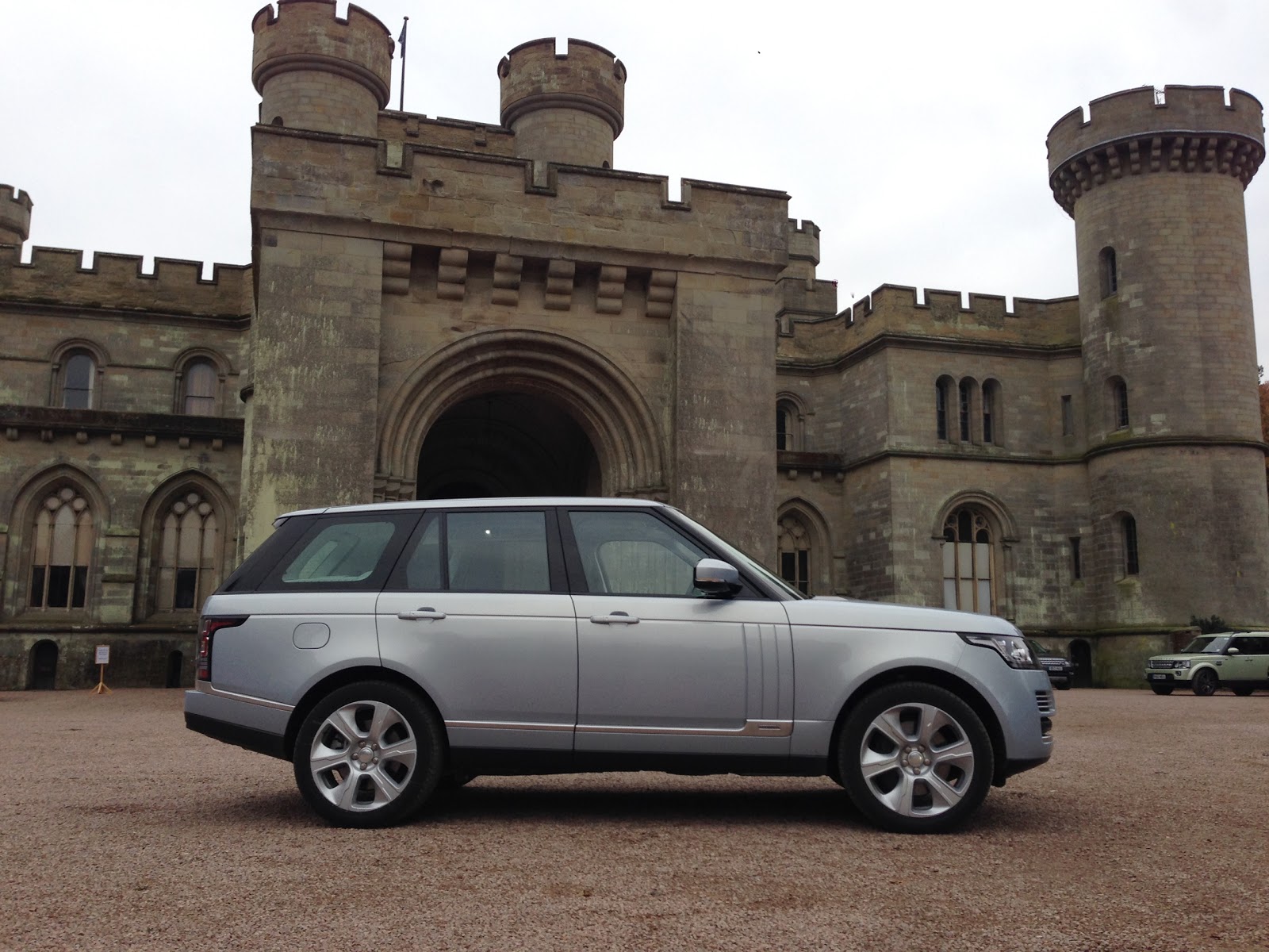 Speedmonkey Range Rover Hybrid First Drive Review