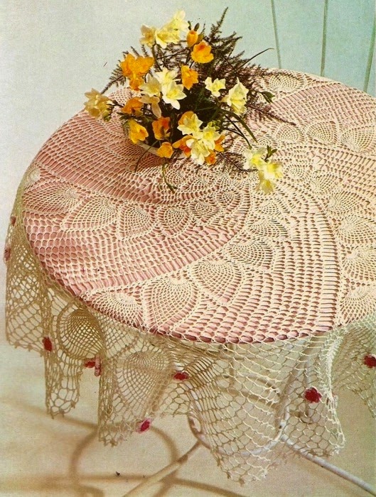 Crochet and arts Pineapple tablecloth