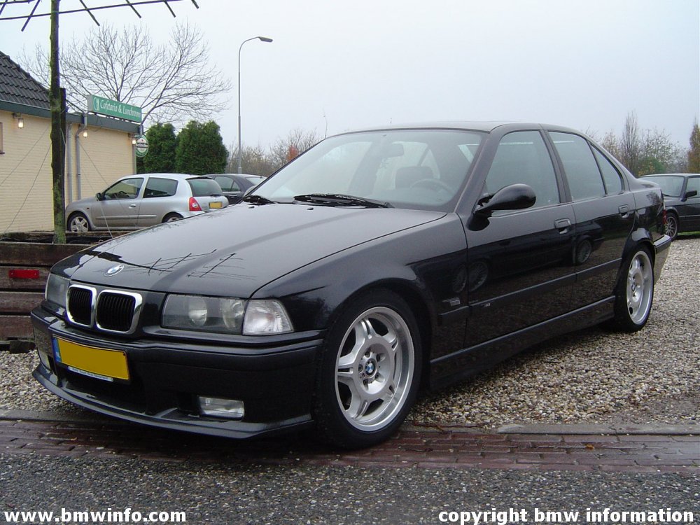 Los propietarios de coches anteriores al 2000 están contentos con sus vehículos BMW-E36+%252818%2529