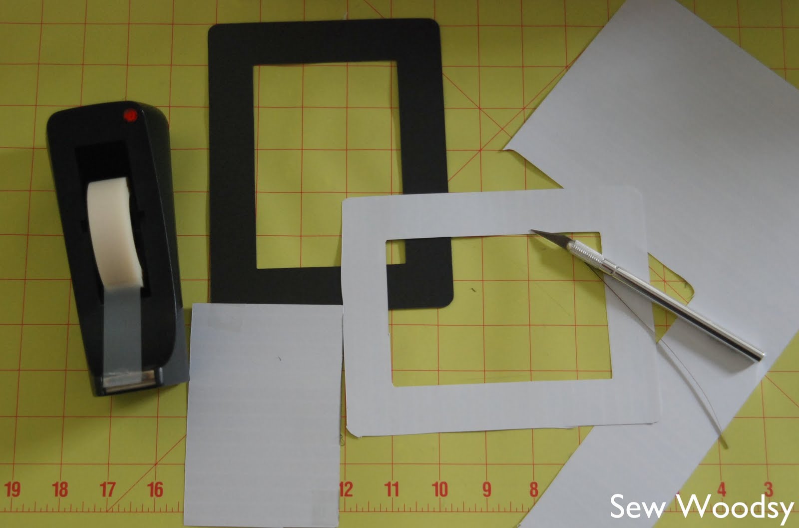 (Tutorial) Customized Frame Sew Woodsy