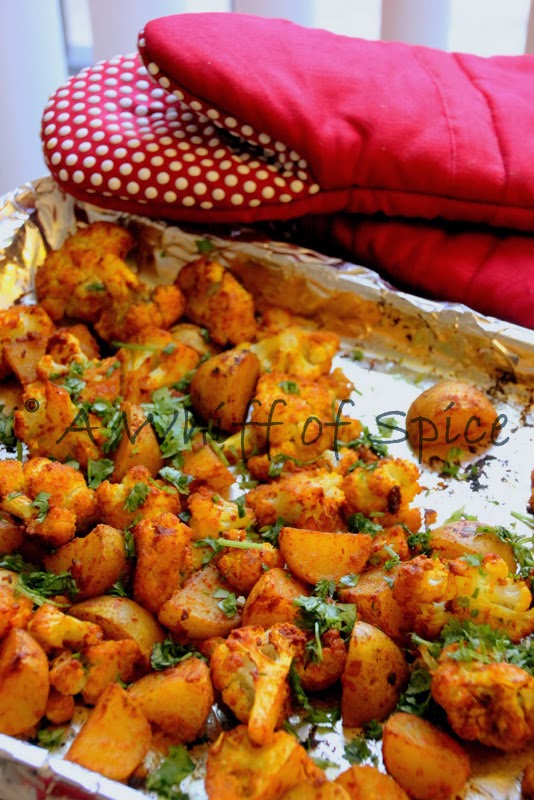 Featured image of post Steps to Make Indian Spiced Roasted Cauliflower And Potatoes