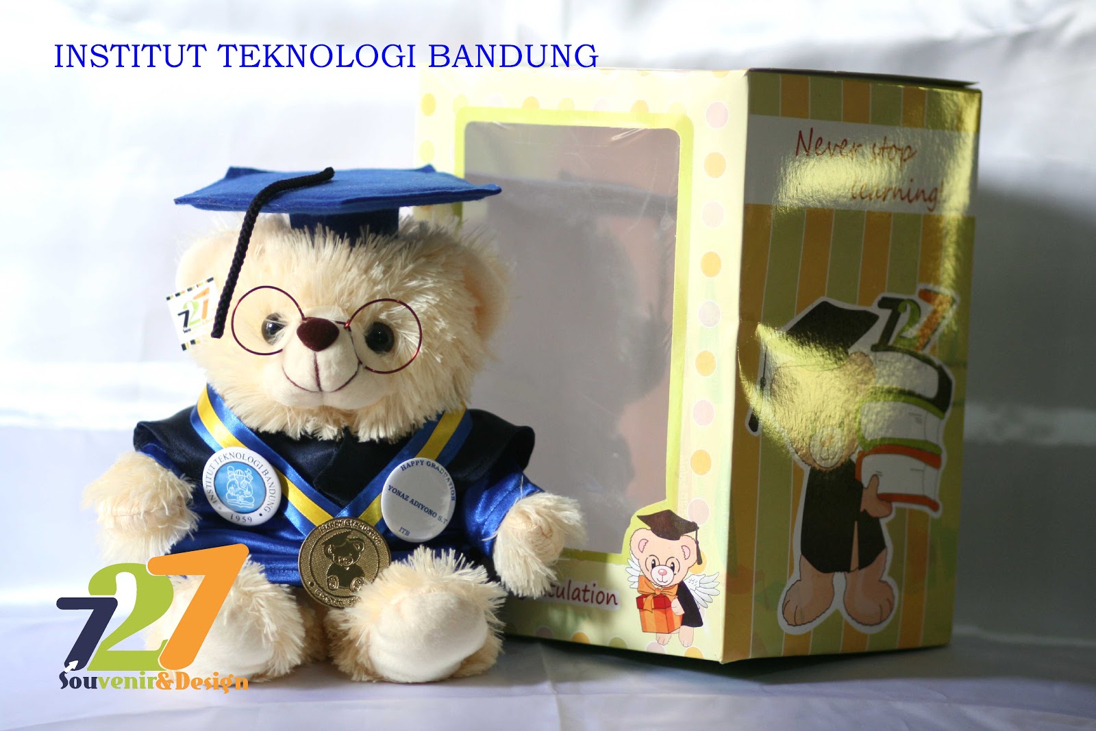 boneka wisuda 727 boneka wisuda 727
