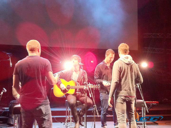 Hillsong Live - Born is the King 2011 English Christian Album Tracks and lyrics