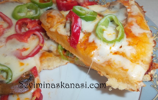 Tavada Kolay Pizza Tarifi Cabuk Pizza Nasil Yapilir Kolay Yemek