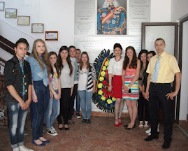 Depunere de coroane la Monumentul Eroilor din Roznov (21 mai 2015)...