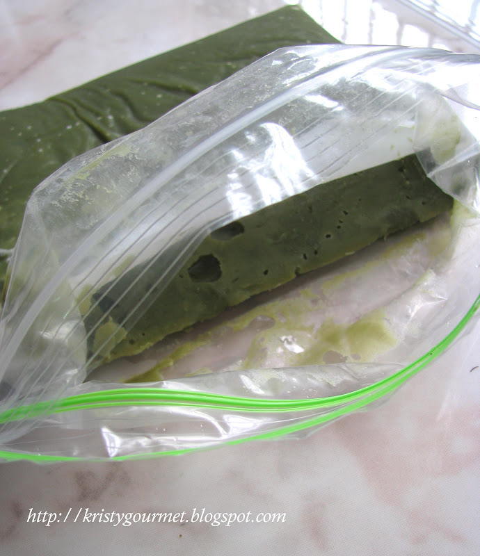 Homemade Chocolate & Green Tea Paste For Wassant Bread